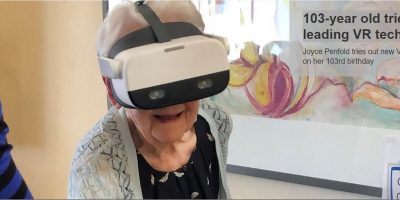University of Plymouth (UK) – 103-year old tries out leading VR technology