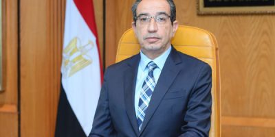 Egypt (Fayoum University) Prof. Hatata Receives a Report on the Establishment of a Renewable Energy Station Powered by Solar Panels and a Meteorological Station for Research and Scientific Purposes