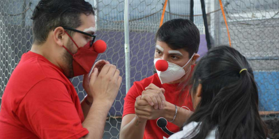 Anahuac University (Mexico) Students are trained to spread joy with children who are in hospital